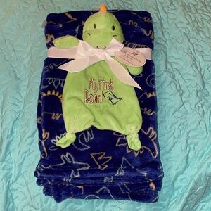 Baby gift set- fleece blanket and plush toy